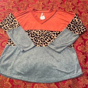 Lillypad boutique size M long sleeve shirt